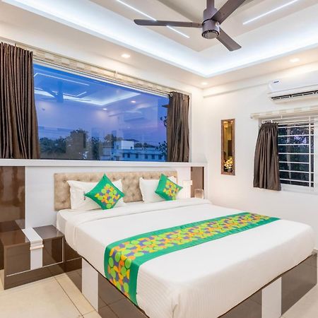 Treebo Premium Cochin Airport, 5 Min From Cochin Airport Hotell Kochi Eksteriør bilde