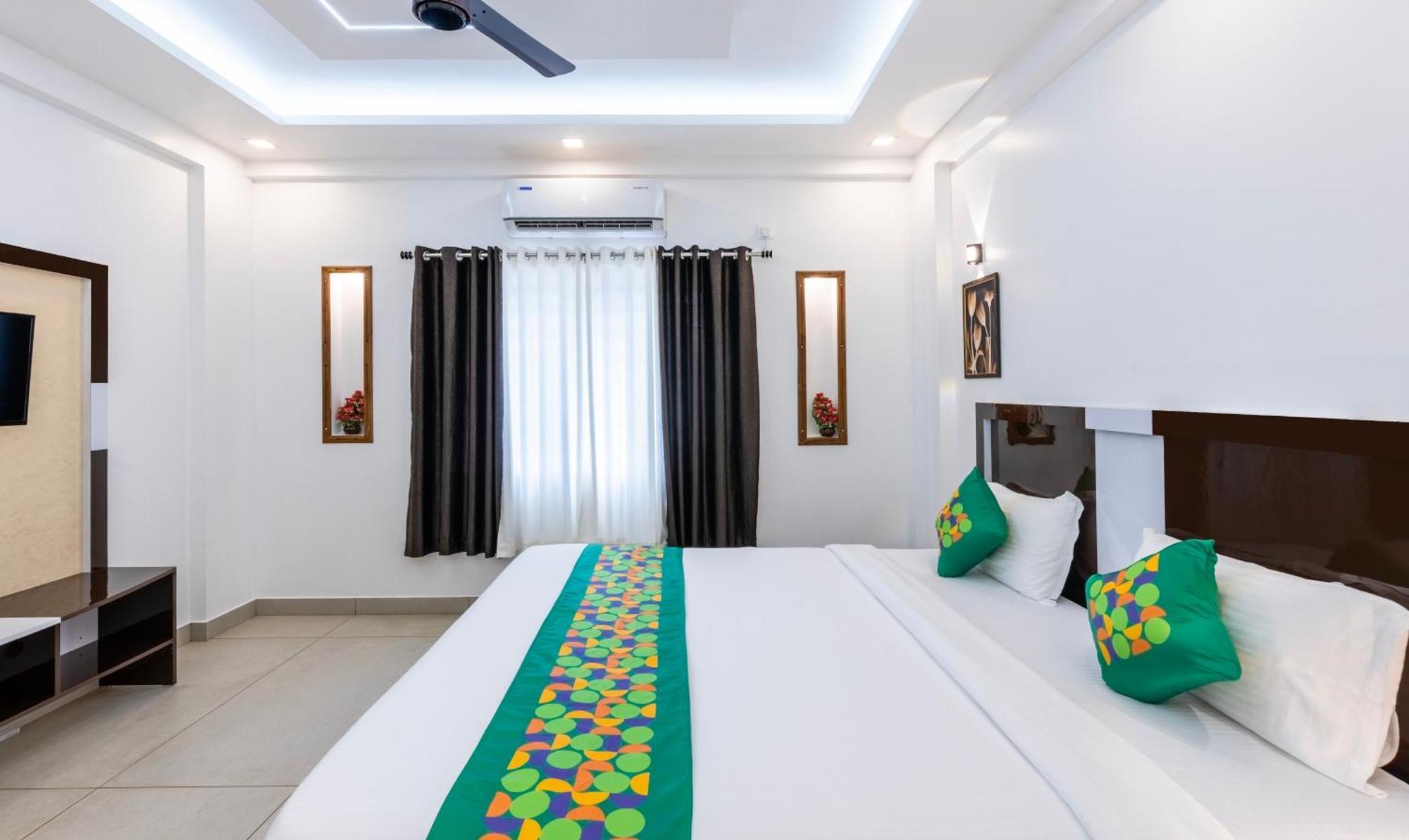 Treebo Premium Cochin Airport, 5 Min From Cochin Airport Hotell Kochi Eksteriør bilde