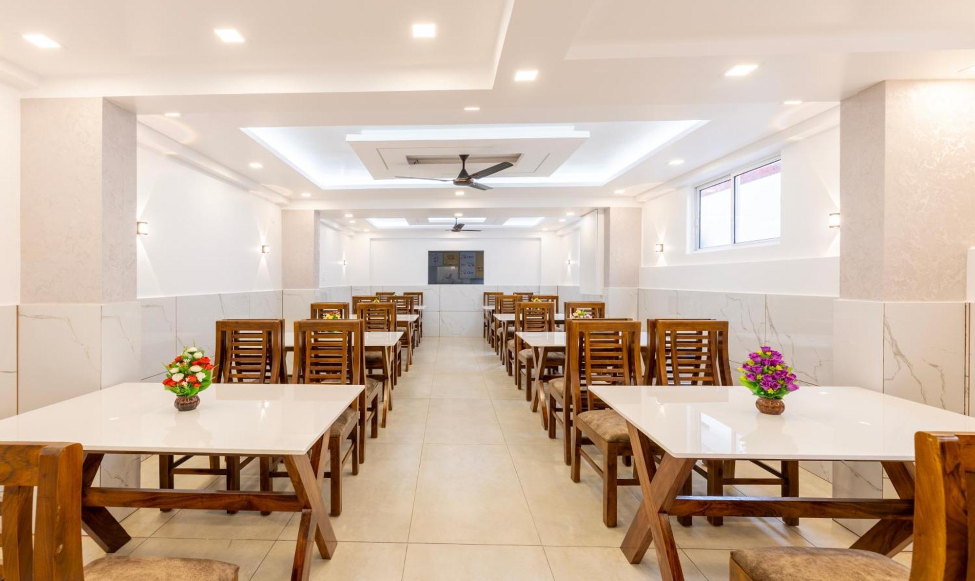 Treebo Premium Cochin Airport, 5 Min From Cochin Airport Hotell Kochi Eksteriør bilde